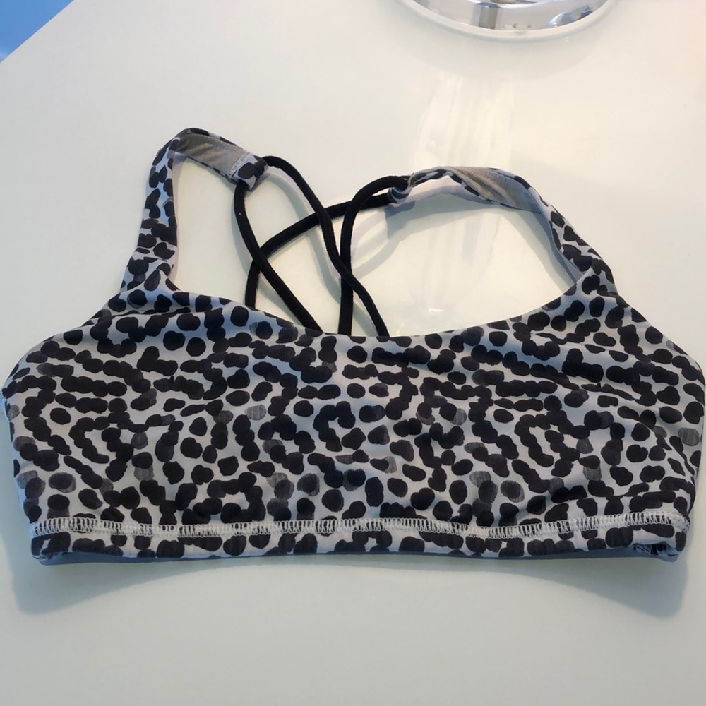 Lululemon sports bra
